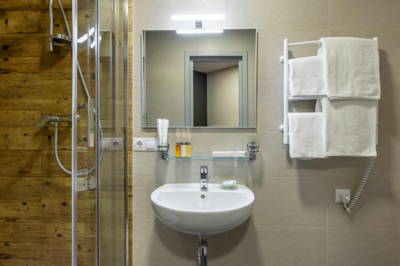 Favor Sport Hotel Kyiv Eksteriør billede